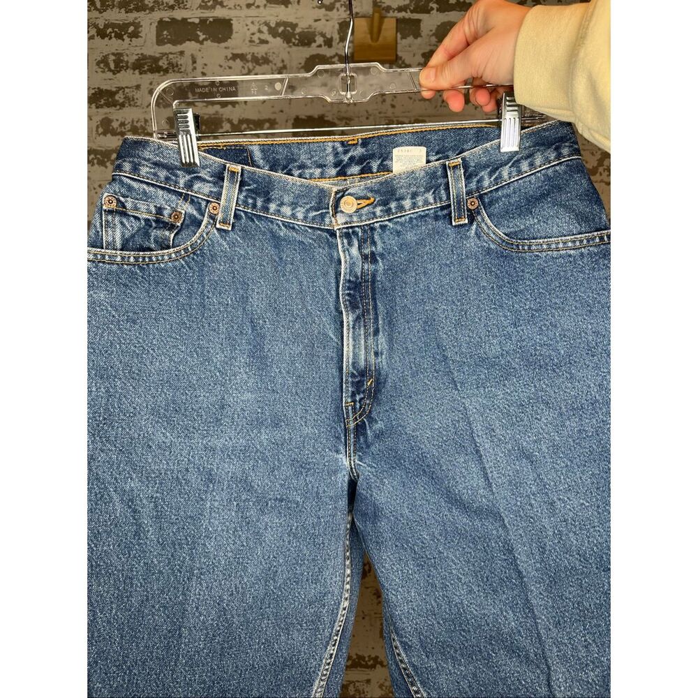 Levi’s | women vintage 550 relaxed fit tapered jeans